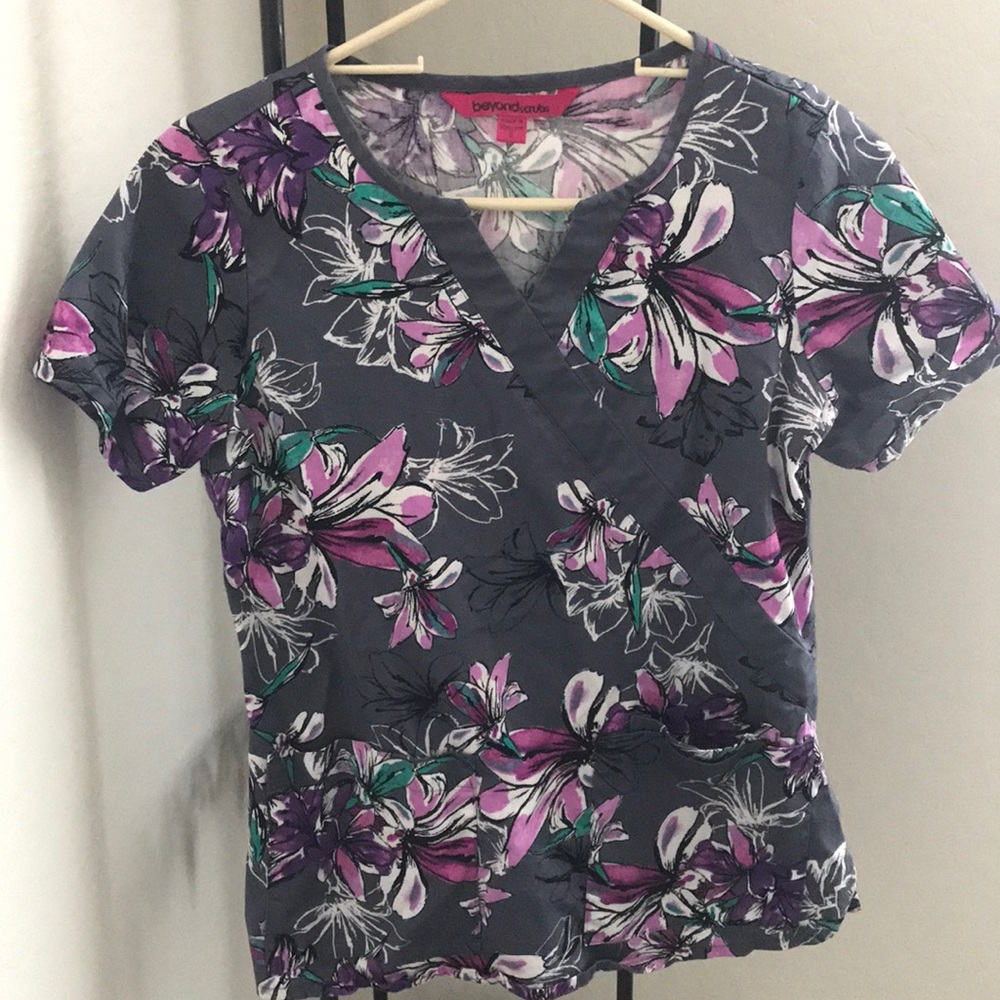 Scrub top